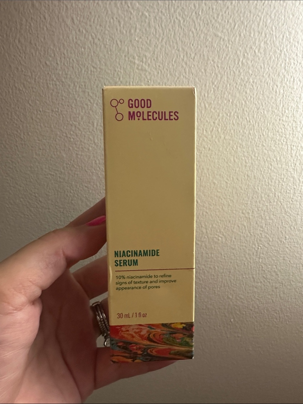 Good Molecules Niacinamide Serum - Pale Yellow Box